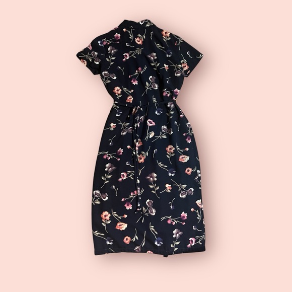 Floral Button Down and Tie Back, Black Dress - Picture 9 of 10